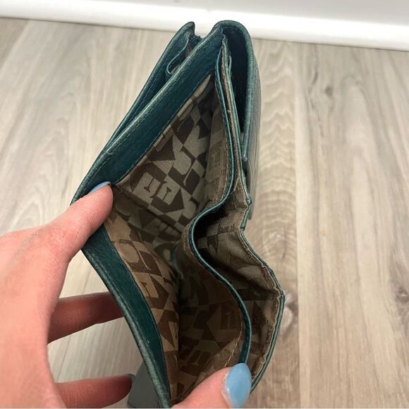 Furla Green Soft Leather Fold Out Wallet with Zippered Coin Pocket - Picture 7 of 9